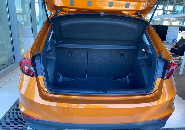 Skoda Fabia cena 106900 przebieg: 5, rok produkcji 2024 z Łabiszyn małe 301